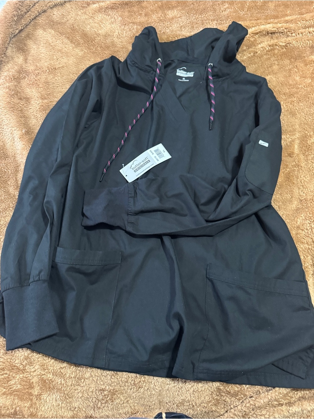butter-soft Black Hooded Lightweight scrub Jacket - Picture 3 of 3